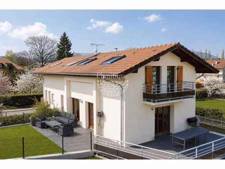 maison de luxe à vendre dans le quartier nord