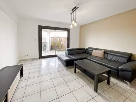 superbe t3 meublé climatisé avec balcon et parking à cugnaux