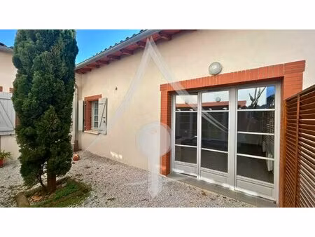 appartement t3 de 58 m² à louer — mauzac plain-pied avec cour — 760 € charges comprises