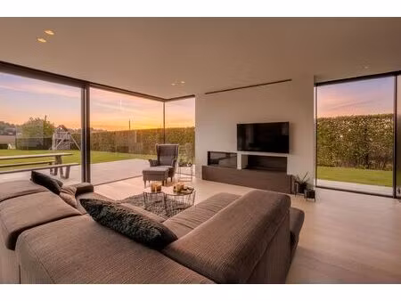 maison à vendre avec garage et terrasse   mont-de-l'enclus (vbe28914)