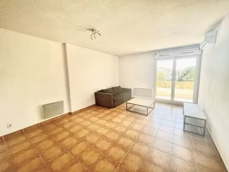 location appartement 2 pieces terrasse garage quartier capouchin