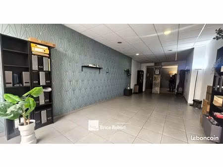 bureaux 60 m²
