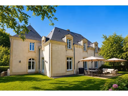 maison de luxe à vendre à bougival