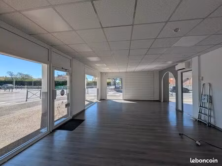 local commercial 132 m² saint-martin-de-crau