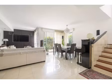 maison de ville à vendre dans le quartier cambronne-garibaldi