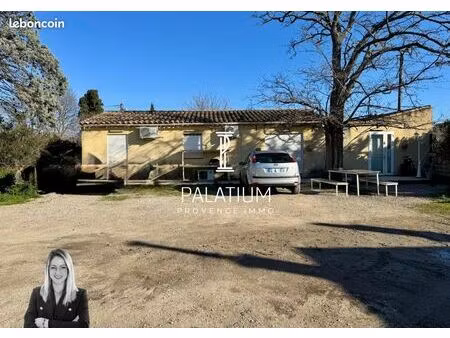 local commercial 115 m² salon-de-provence