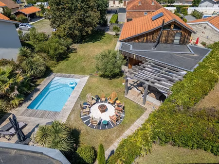 maison de luxe à vendre dans le quartier est