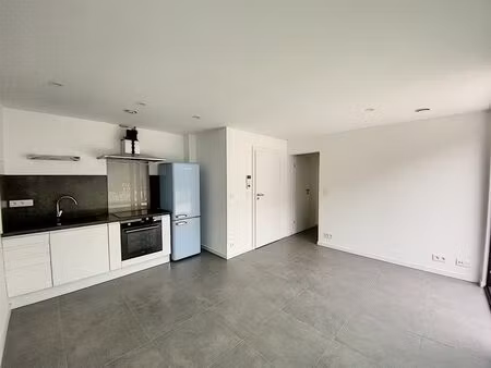 appartement à louer à rue barthelemy frison 13h004 tournai (vbe29275)