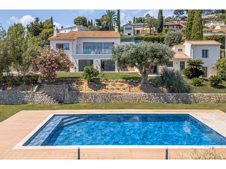 maison de luxe à vendre dans le quartier brusquet-retenaou-devens