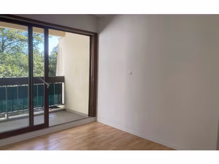 location appartement  m² t-1 à gradignan  486 €