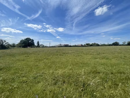 nouveauté sur la suze sur sarthe  terrain constructible de 9