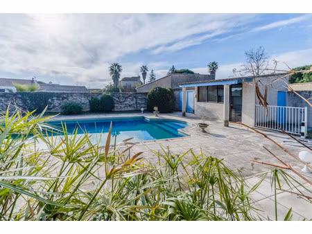 maison de luxe à vendre à bessan