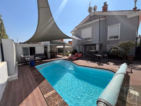 maison de luxe à vendre dans le quartier saint martin