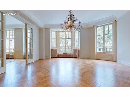 bureaux 360 m²