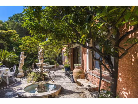 maison de luxe à vendre dans le quartier ouest