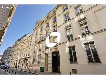 bureau 375 m²
