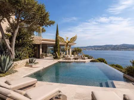 maison de luxe à vendre à sanary-sur-mer