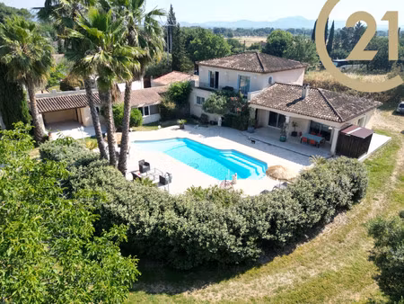 villa de luxe à vendre à roquebrune-sur-argens