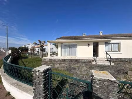vente maison à l'aiguillon-la-presqu'île (85460) : à vendre / 111m² l'aiguillon-la-presqu'