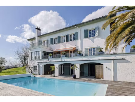 maison de luxe à vendre à jurançon