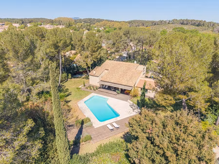 villa de luxe à vendre à assas
