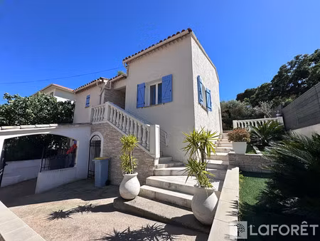 maison de luxe à vendre dans le quartier plateau notre dame sud-bord de mer-beaurivage