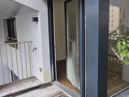 t3 sud est ouest 11m2 de terrasse parking