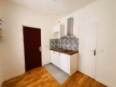 rue d'orfila  studio rénové de 21 34m² au rdc