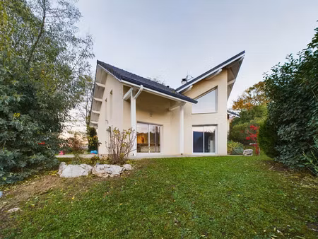 villa de luxe à vendre à viviers-du-lac