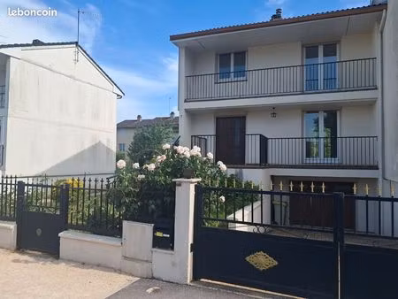 saint apollinaire maison rénovée dans quartier très calme et recherché - agences s’absteni