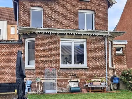 une maison individuelle d'une surface habitable de 102 3 m²