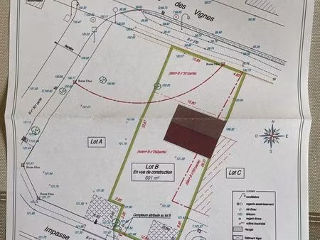 terrain constructible  650 m²