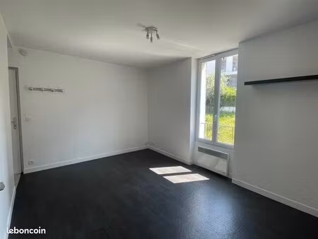 à louer 2 pièces 26m2 à cachan