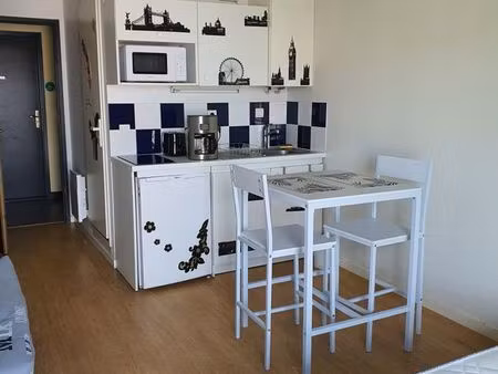 loue studio meublé