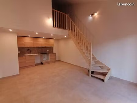 appartement f3 avec clim terrasse au calme