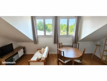 agréable t2 meublé rénové 37 m²  cave  parking  fibre  montigny coeur village