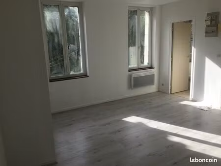 grand studio pour étudiant proche fac de droit