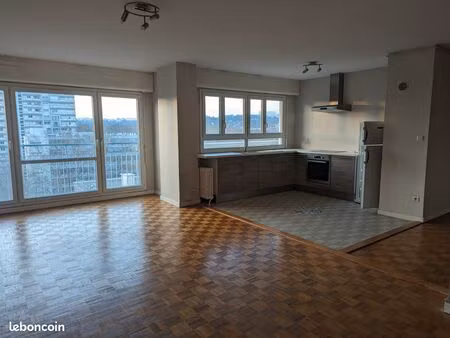 appartement t2 de 56m2 à condorcet 860 cc