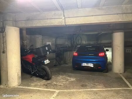 place de parking voiture + moto/scooter - paris 10