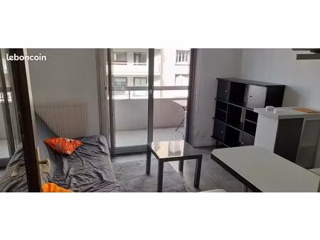 loue studio meublé