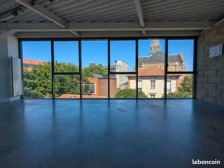 local bureaux 57m²