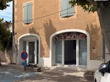 local commercial 44 m² - centre cléon-d'andran