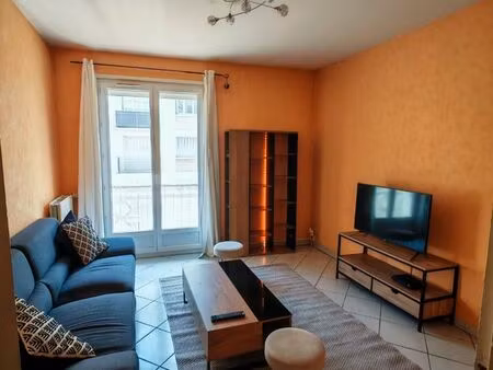 t3 meublé 66m² – balcon – lumineux – quartier libération – 850 cc