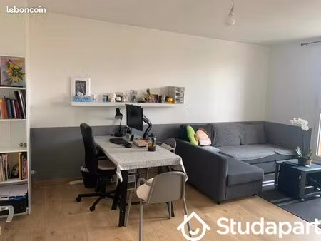 chambre 1 pièce 9 m²