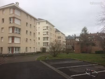 t2 bis lille république
