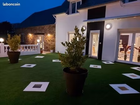 grande maison grd parking ds propriété fermée à 1km de la mer