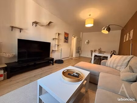triplex 4 pièces 80 m²