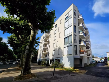 annecy 74000 - t3 70 m2 - récent proche commodités + garage