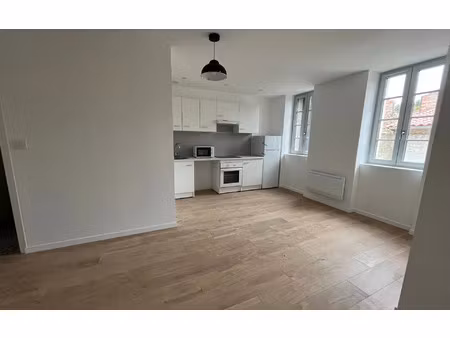location appartement  m² t-1 à castelnaudary  490 €