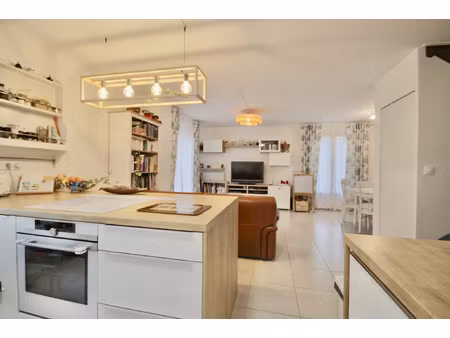 a vendre à maffliers  beau duplex de 3/4 pièces  75 m2  2 ch